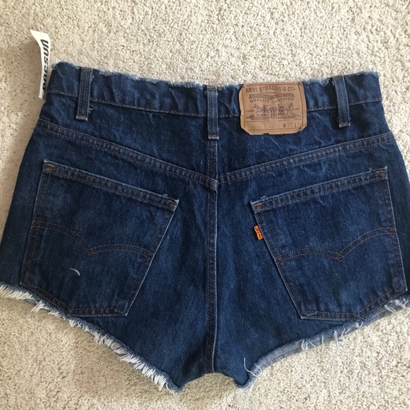 Women's Levis Denim Shorts - Picture 2 of 3